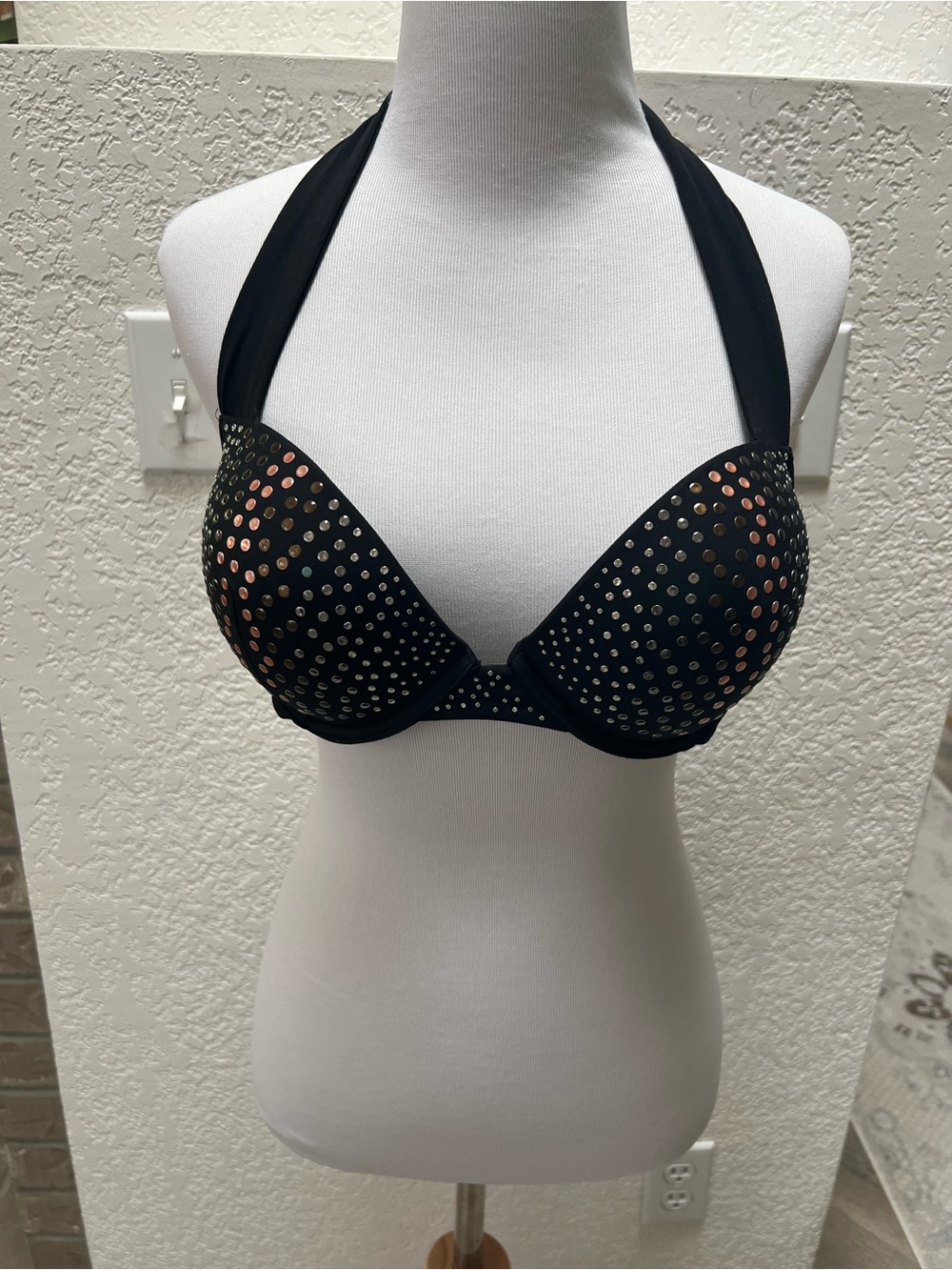 Victoria’s Secret miraculous embellished bombshell swim top 34C